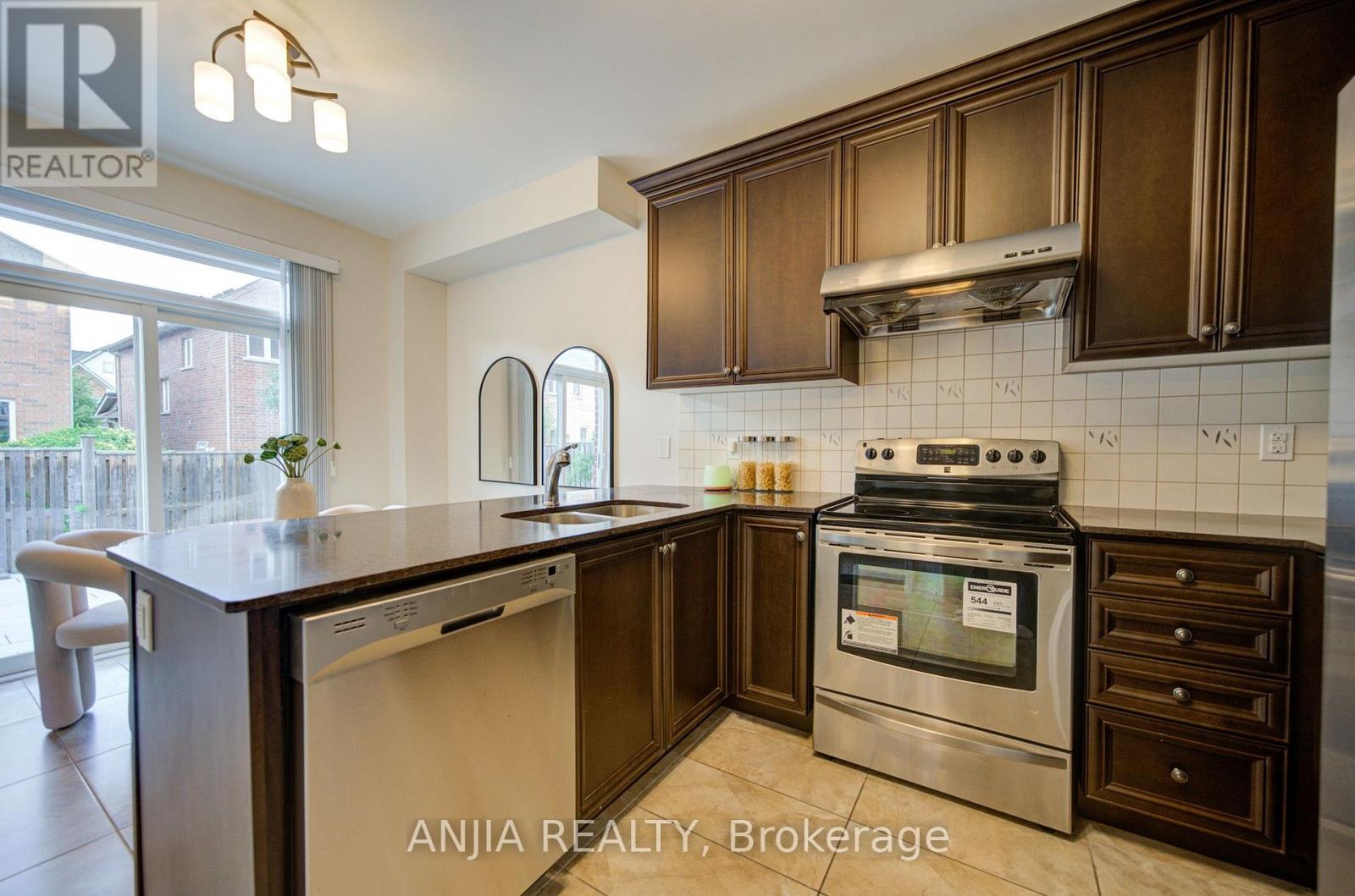 92 CAROLINA ROSE CRESCENT - 17