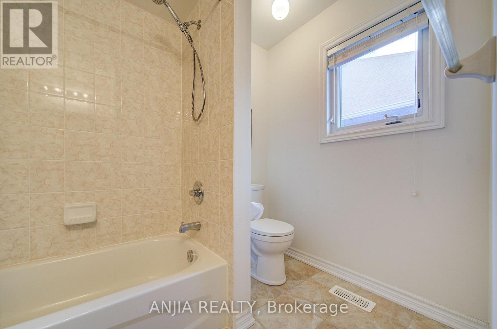 92 CAROLINA ROSE CRESCENT - 43