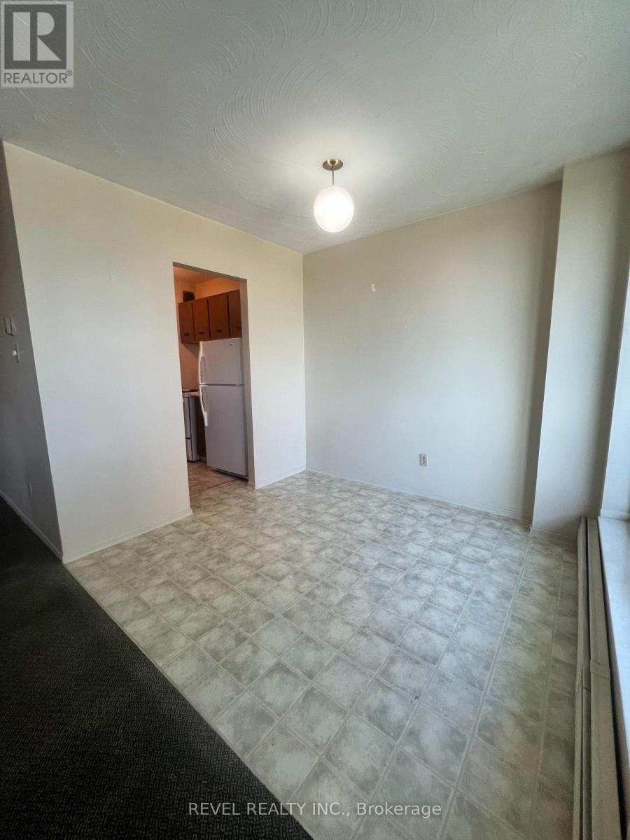 #407 359 GENEVA STREET S - 18