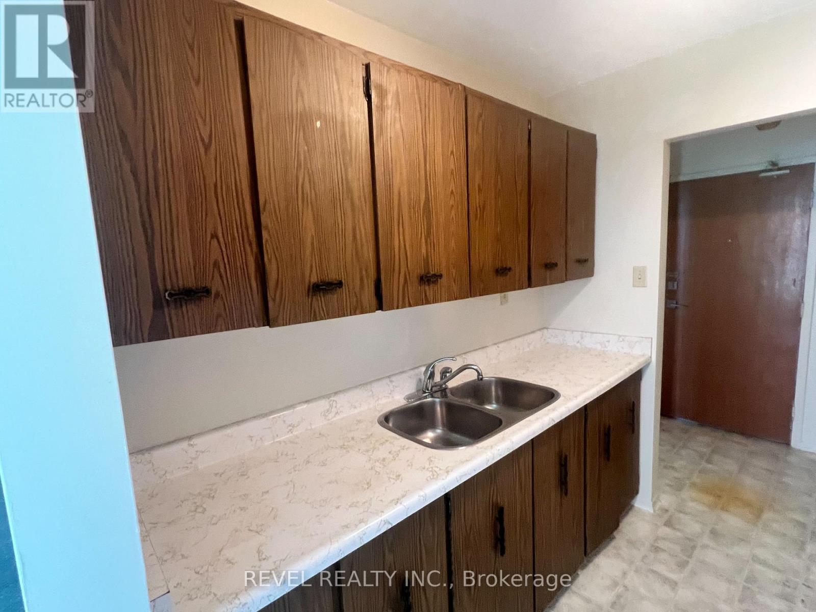 #407 359 GENEVA STREET S - 16