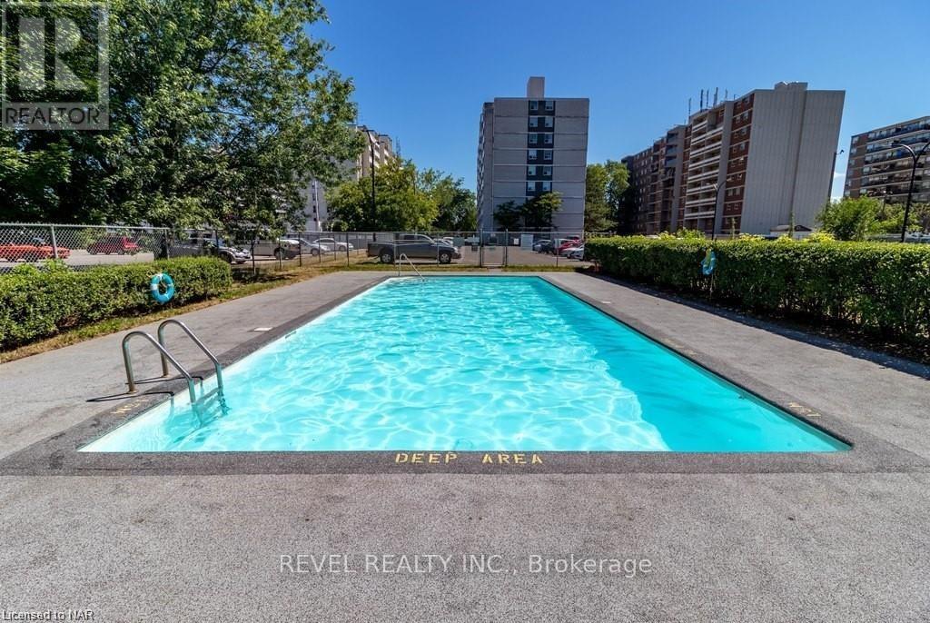 #407 359 GENEVA STREET S - 40