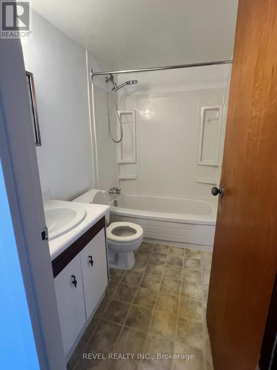 #407 359 GENEVA STREET S - 25
