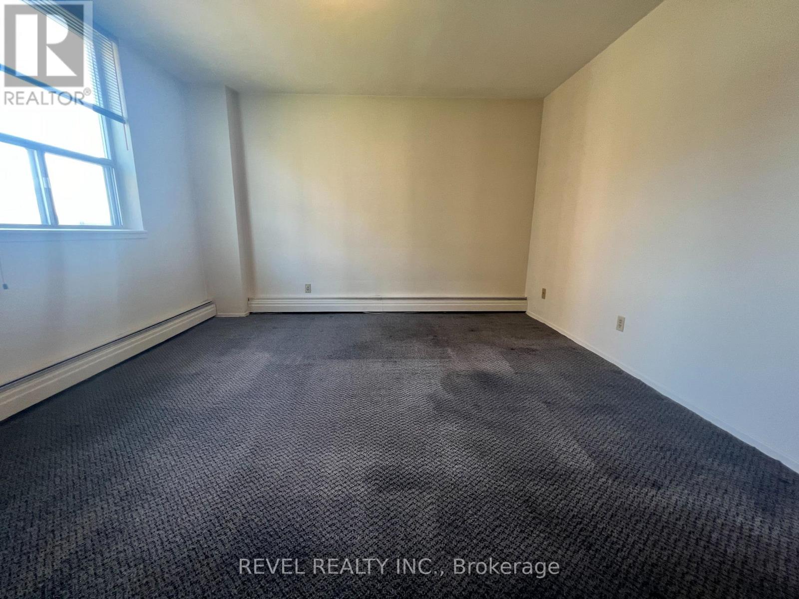 #407 359 GENEVA STREET S - 30