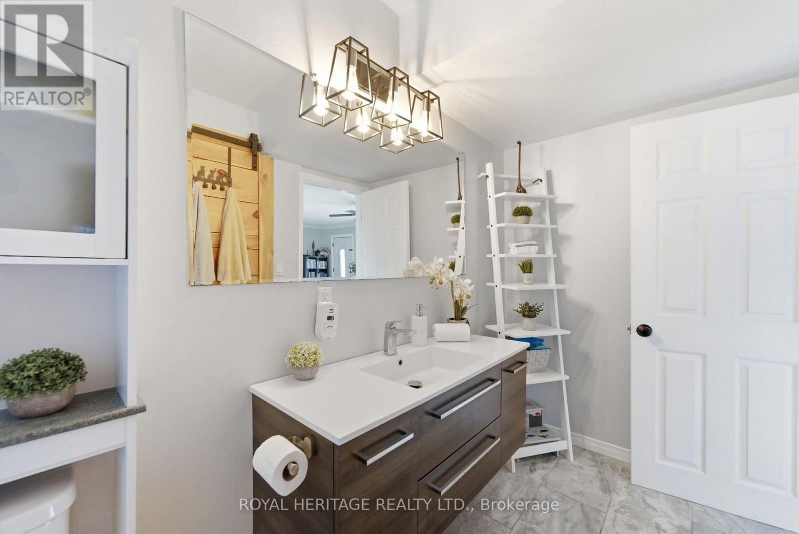 44 DIVISION STREET - 32
