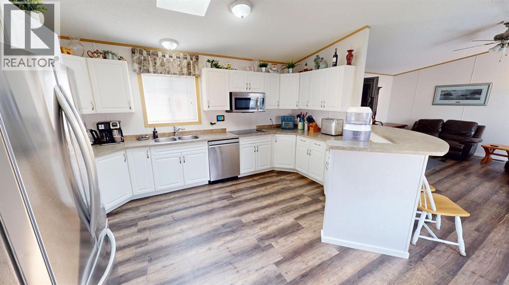 92 Railway Avenue - Image 3