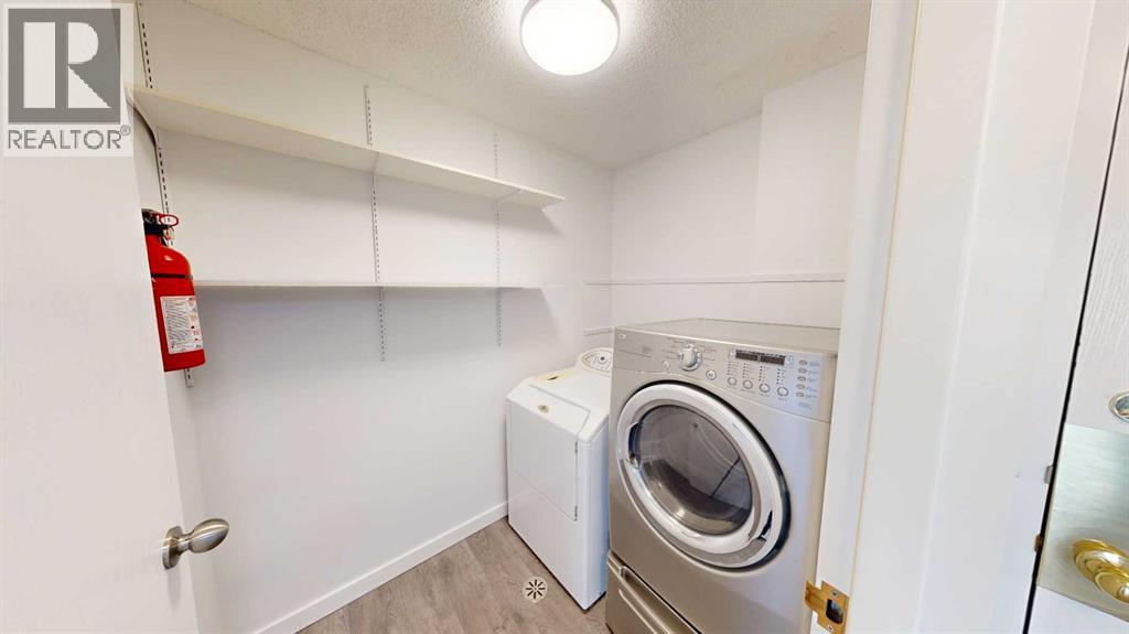 #311 401 Columbia Boulevard W - 15