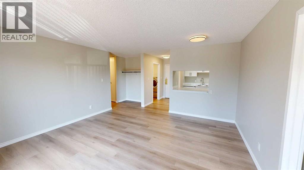 #311 401 Columbia Boulevard W - 6