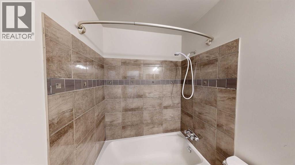 #311 401 Columbia Boulevard W - 12