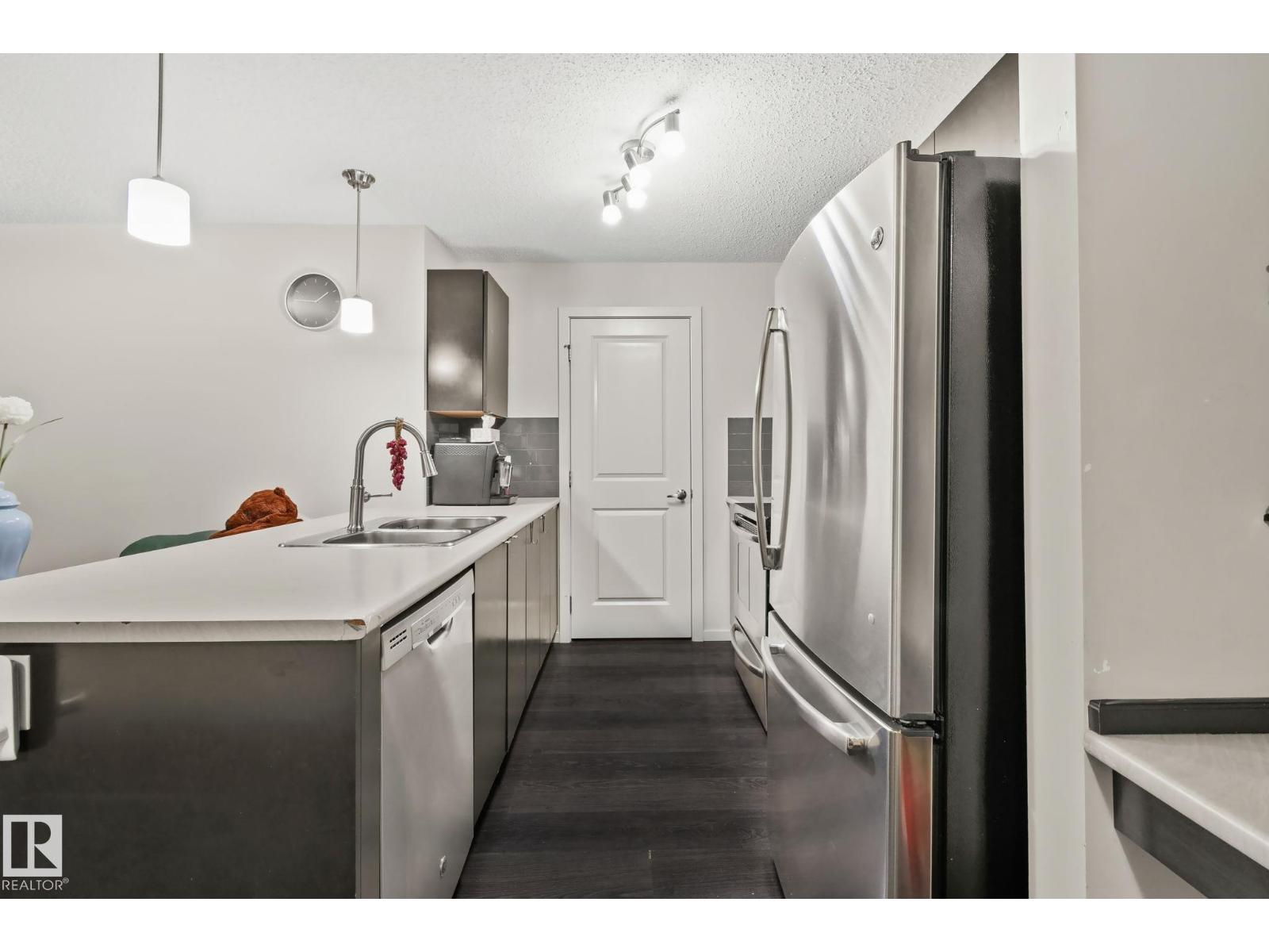 #226 344 WINDERMERE RD NW - 25