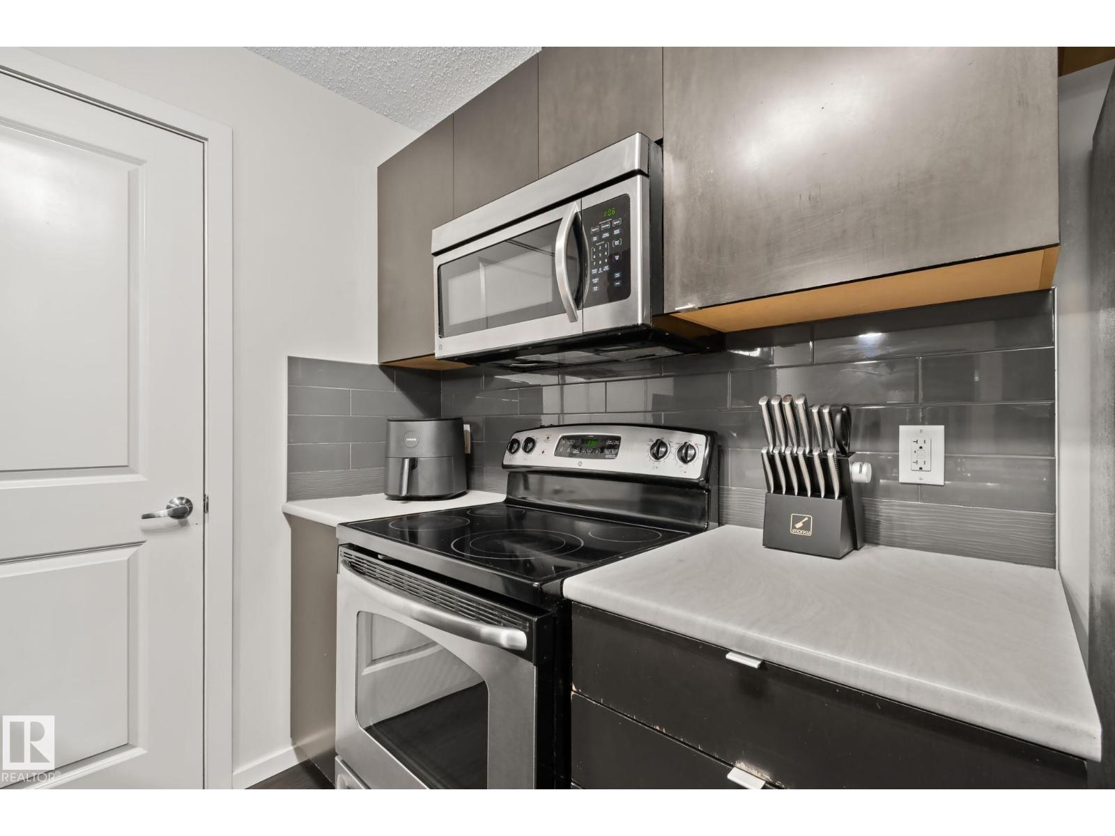 #226 344 WINDERMERE RD NW - 40