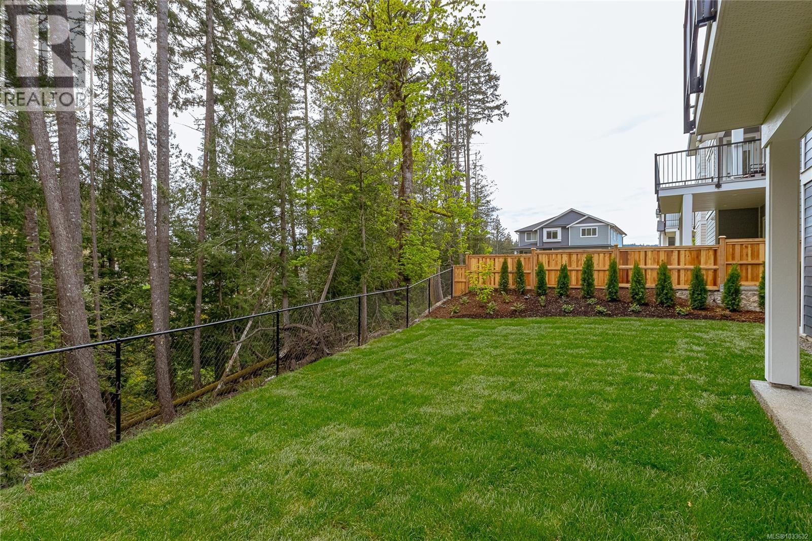 2168 Bellflower Dr - Image 40