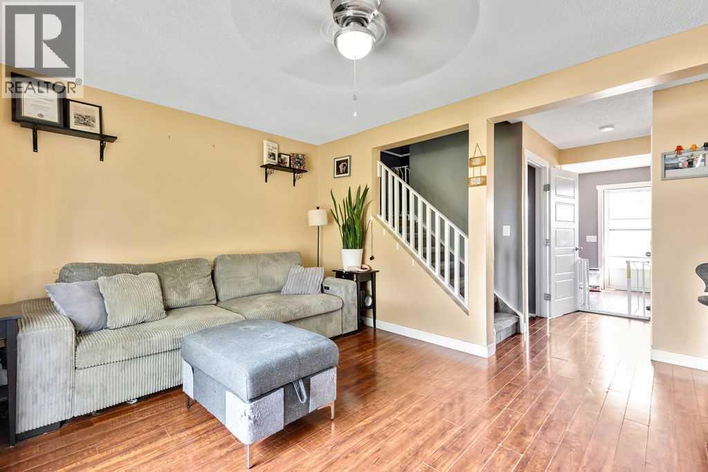 44 Falwood Crescent NE, Falconridge, Calgary photo 5