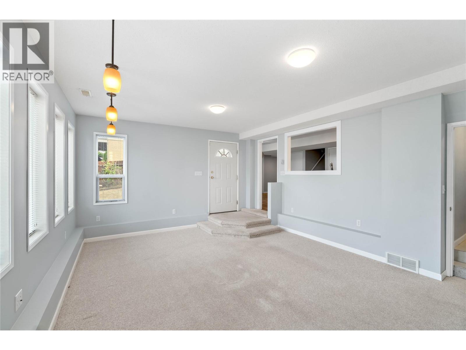 210 ROBSON Drive - 21