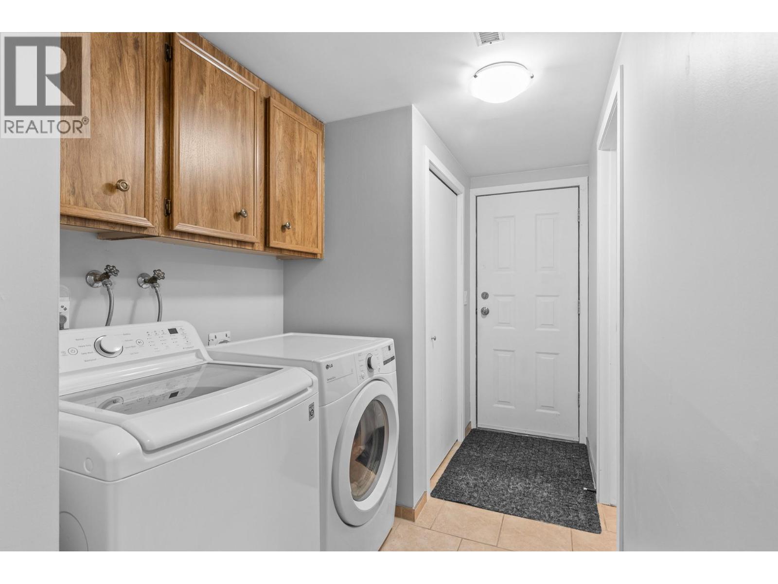 1035 Elwyn Road - 8