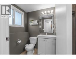 Bedroom - 1035 Elwyn Road, Kelowna, BC V1X1P5 Photo 9