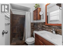 1035 Elwyn Road, Kelowna, BC V1X1P5 Photo 16