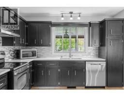 3pc Ensuite bath - 1035 Elwyn Road, Kelowna, BC V1X1P5 Photo 7