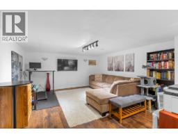 Kitchen - 1035 Elwyn Road, Kelowna, BC V1X1P5 Photo 13