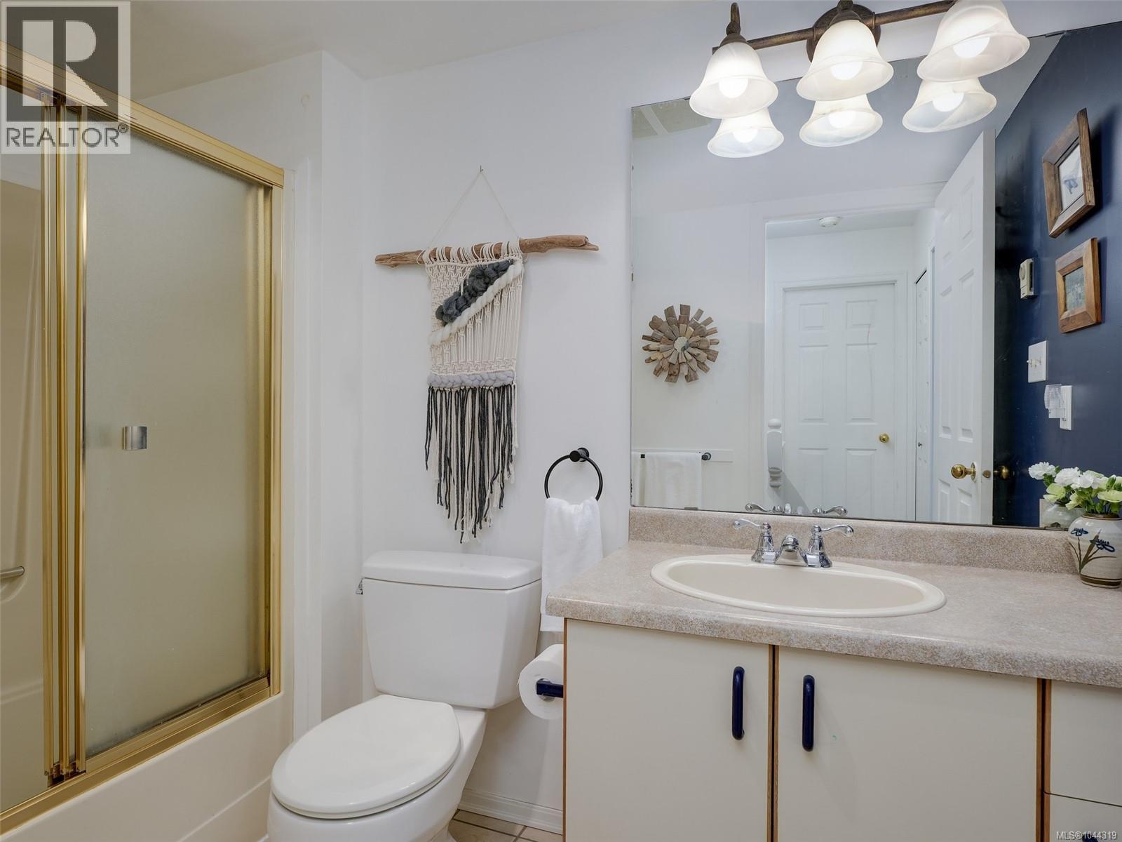 #9 1309 McKenzie Ave - 22