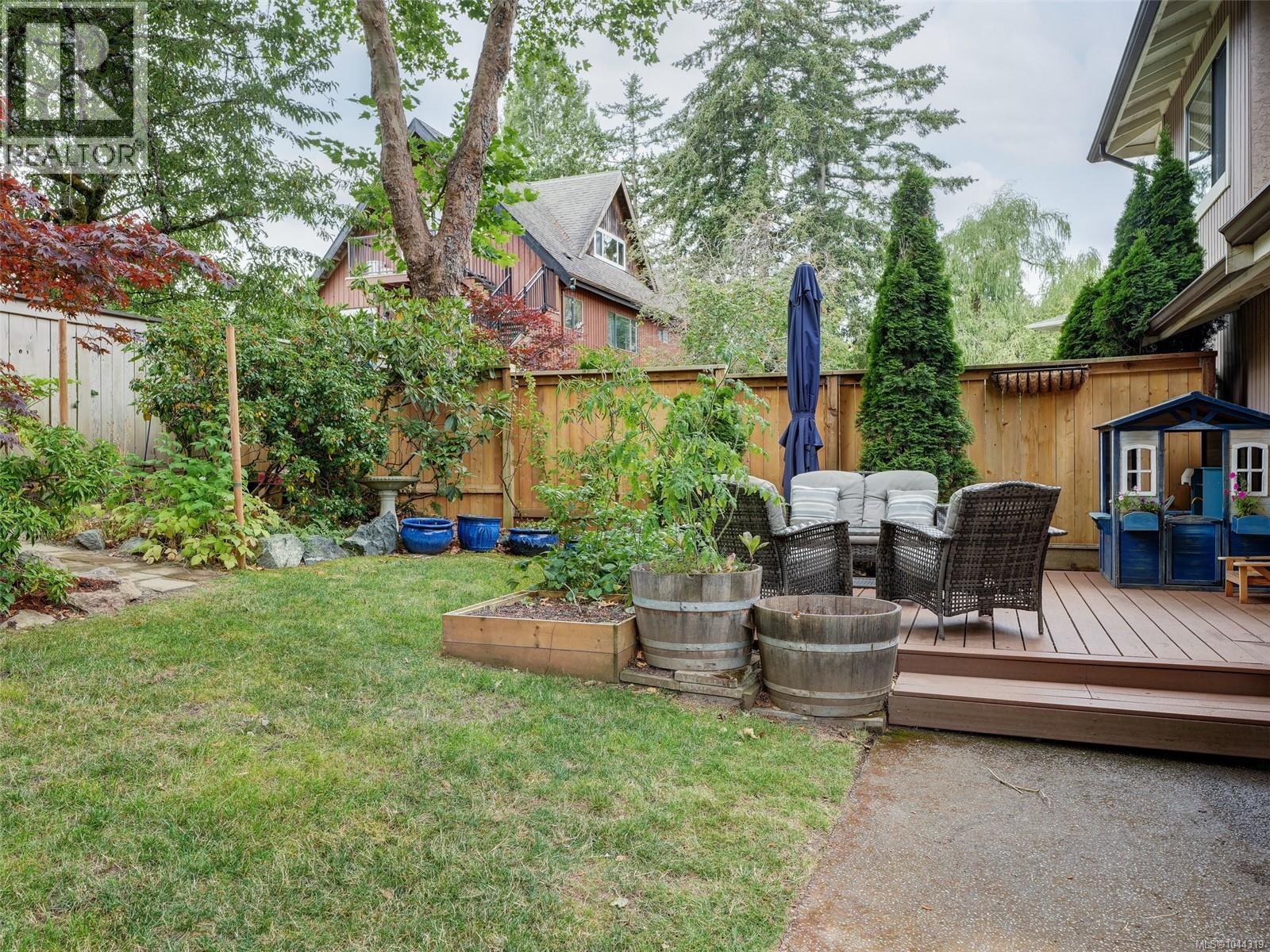 #9 1309 McKenzie Ave - 28
