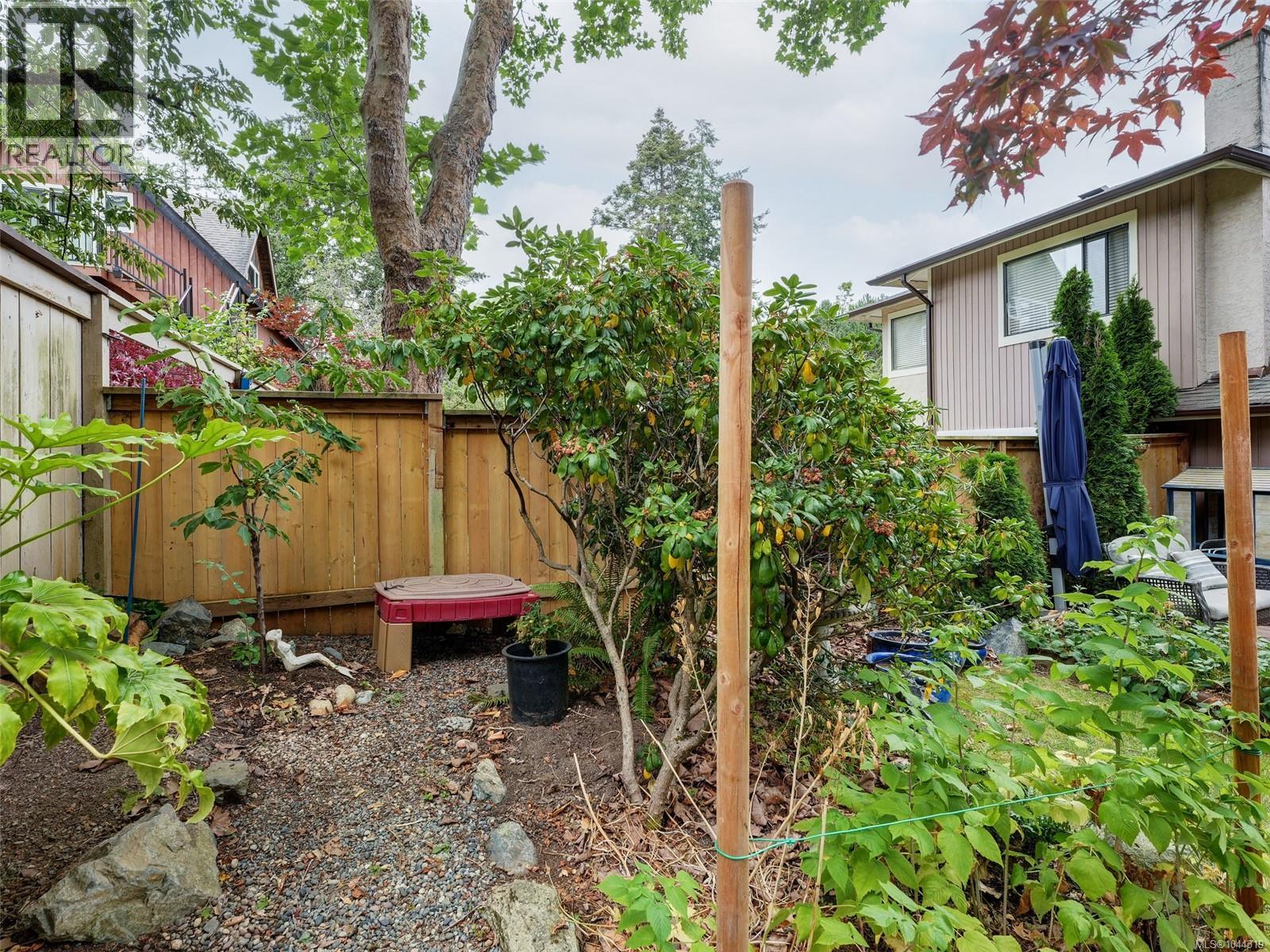 #9 1309 McKenzie Ave - 29