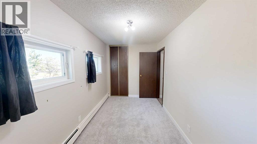 #212 401 Columbia Boulevard W - 13