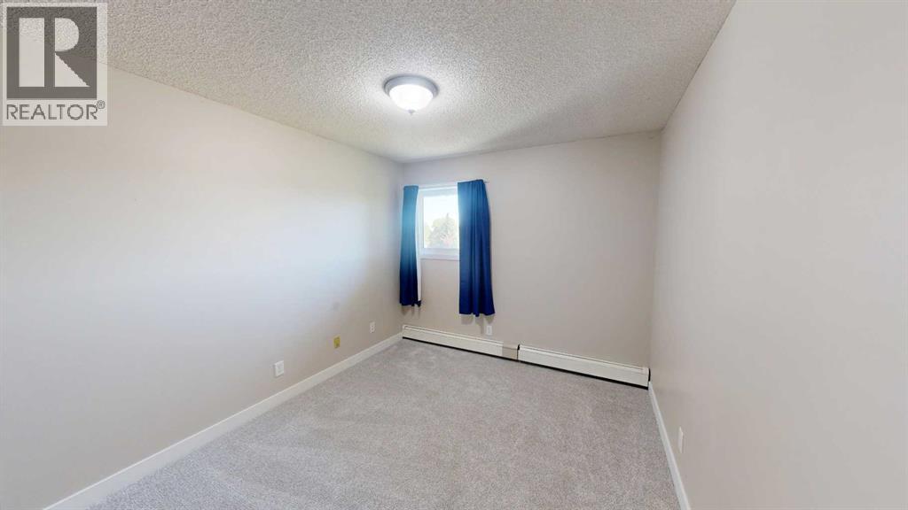 #212 401 Columbia Boulevard W - 8