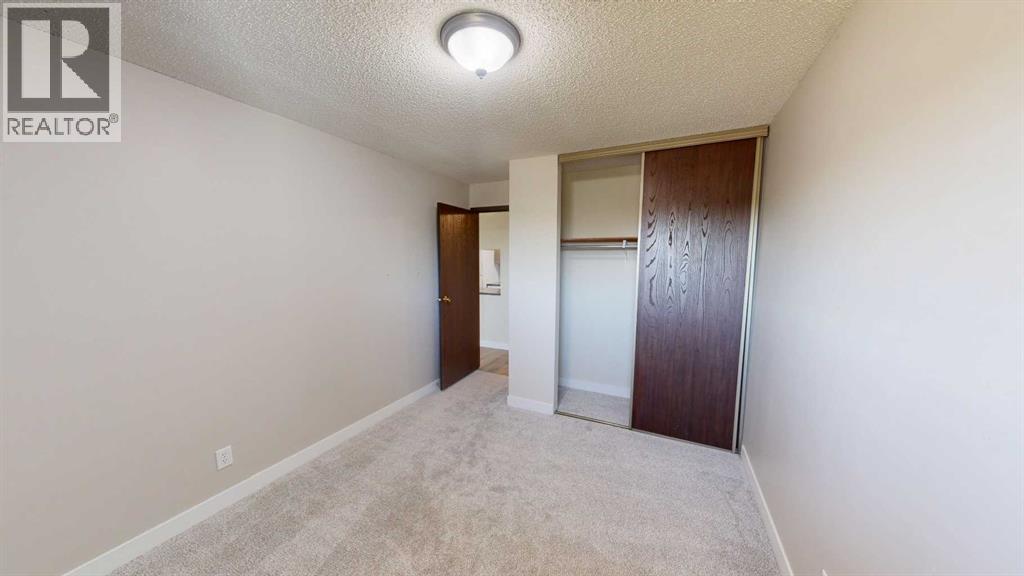 #212 401 Columbia Boulevard W - 9