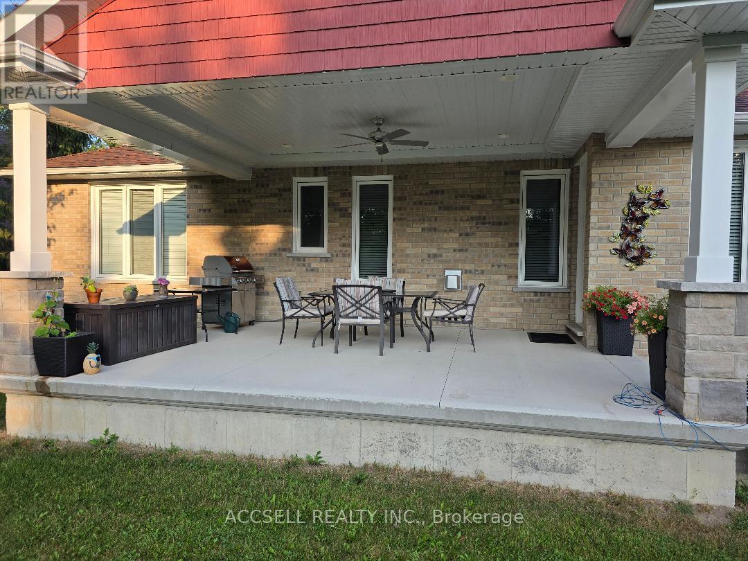 750 ST. CLAIR PARKWAY - Image 17