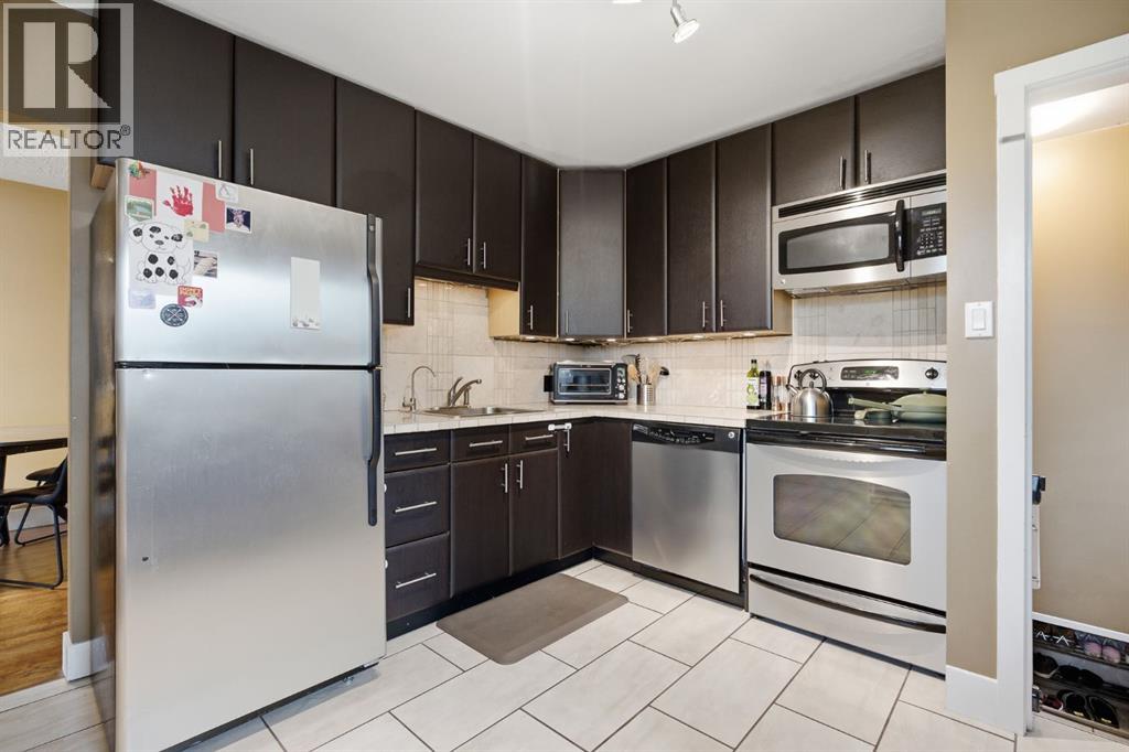3220 14 Street NW - 18