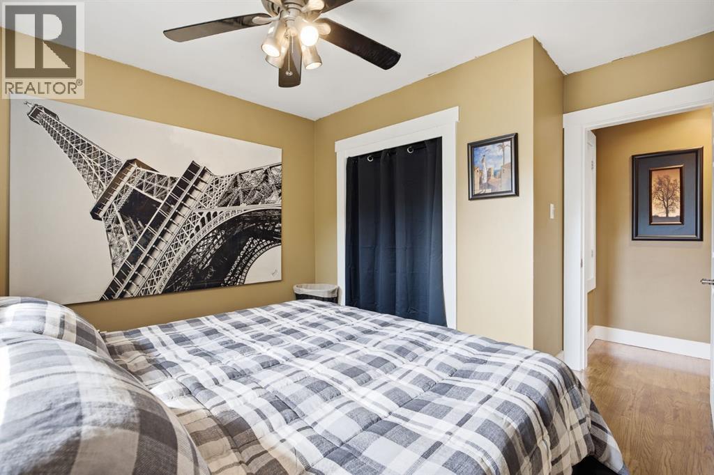 3220 14 Street NW - 10
