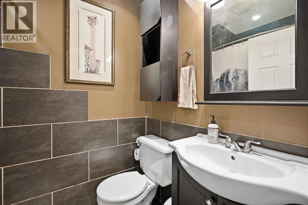 3220 14 Street NW - 13