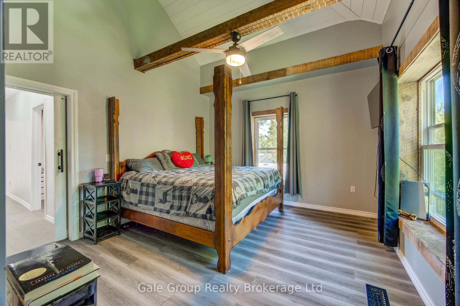 213 ALBERT STREET - 32