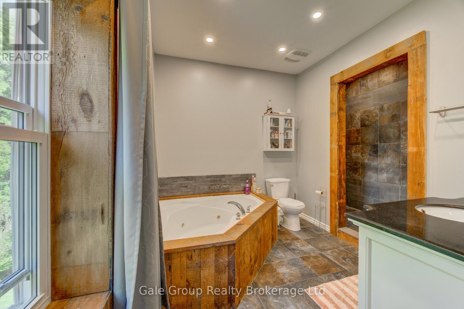 213 ALBERT STREET - 34