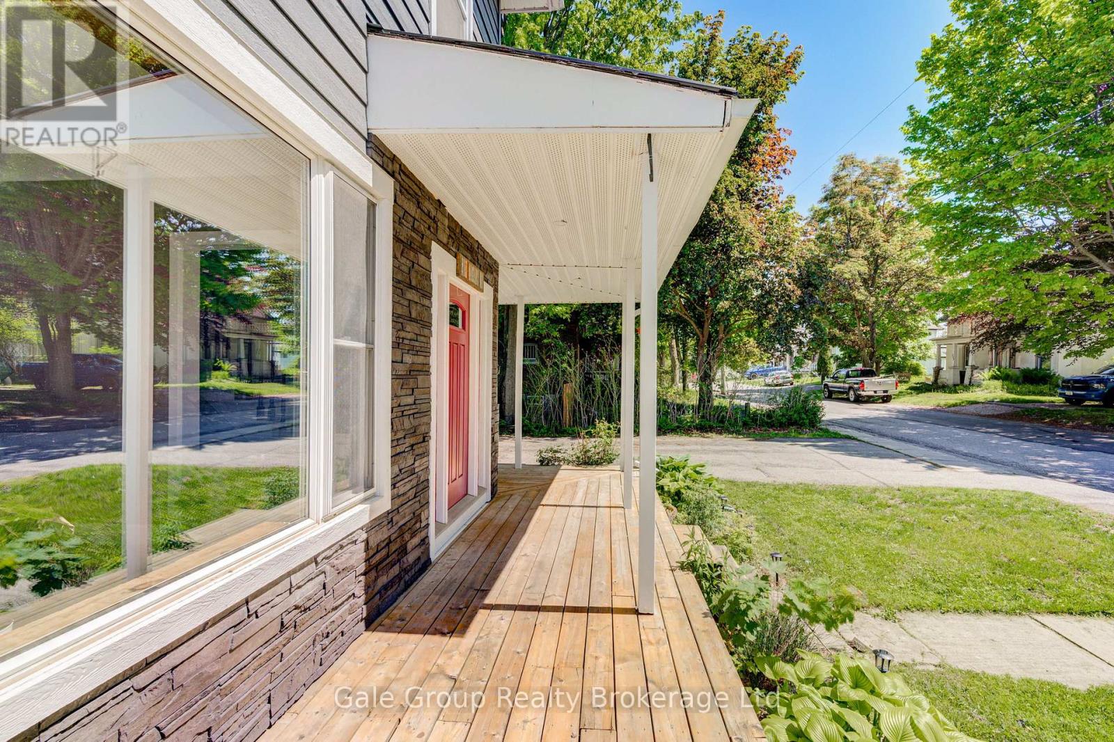213 ALBERT STREET - 5