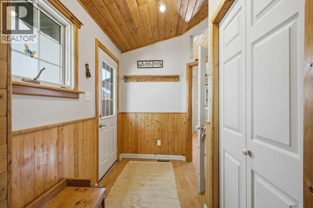 5127 50 A Avenue, Sylvan Lake