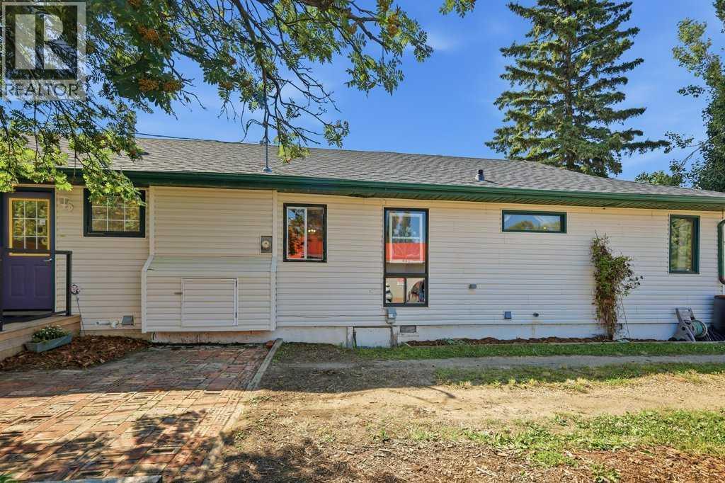 5127 50 A Avenue, Sylvan Lake