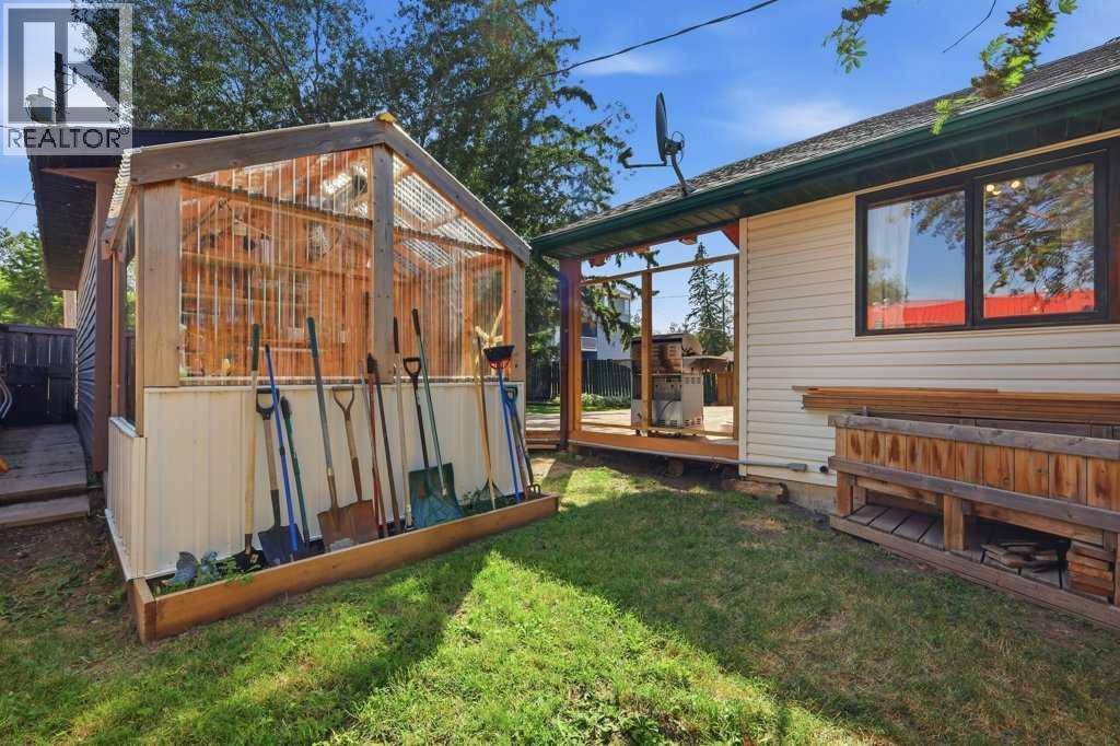 5127 50 A Avenue, Sylvan Lake