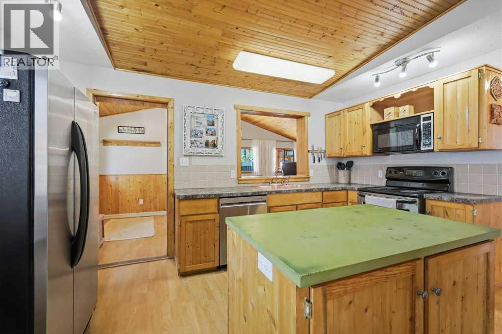 5127 50 A Avenue, Sylvan Lake