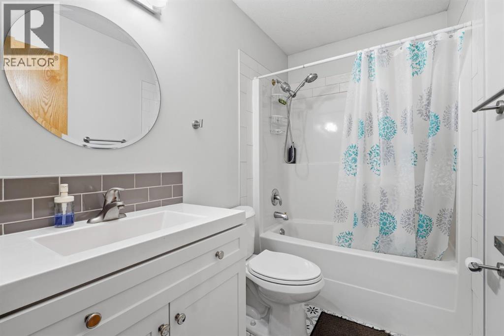 4518 54A Avenue Crescent, Innisfail