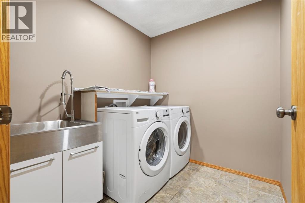 4518 54A Avenue Crescent, Innisfail