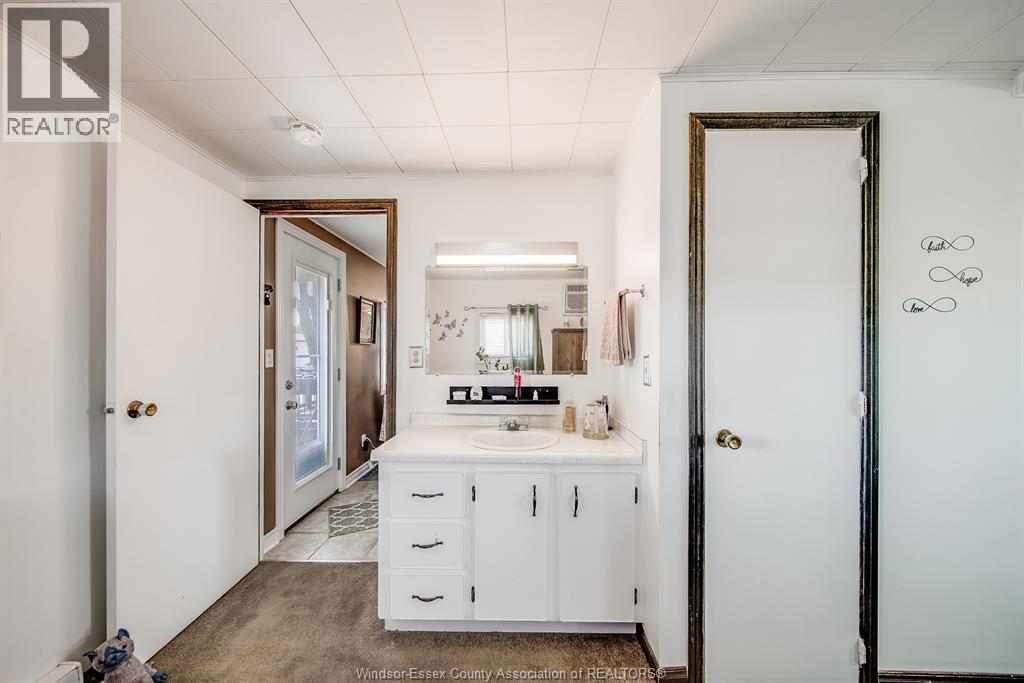 110 BROOKS BOULEVARD - 25