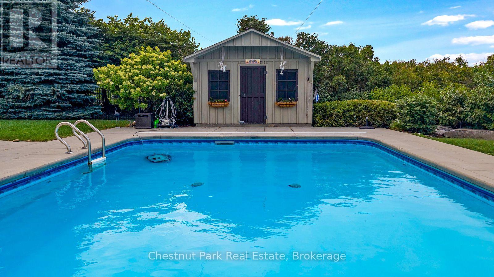 133 LAKESHORE ROAD E - 46