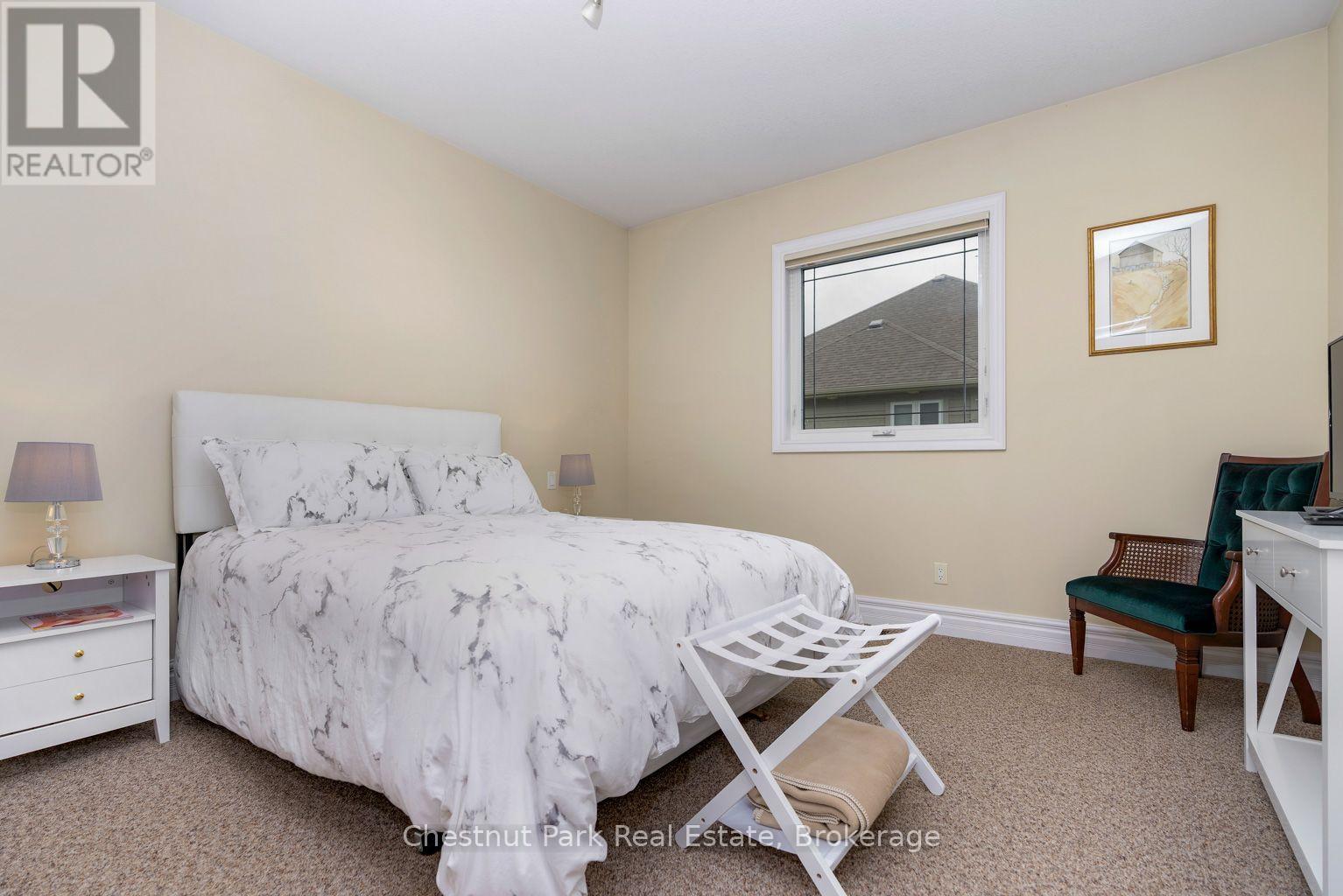 133 LAKESHORE ROAD E - 9