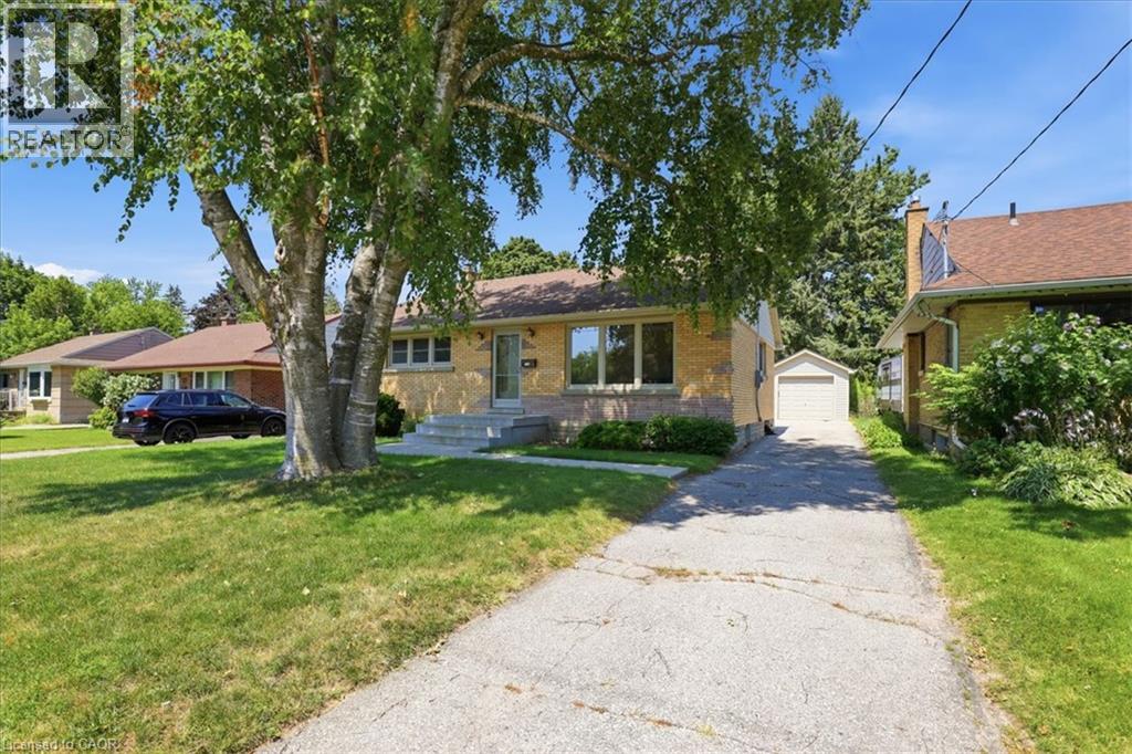 184 MURDOCK Avenue - 3