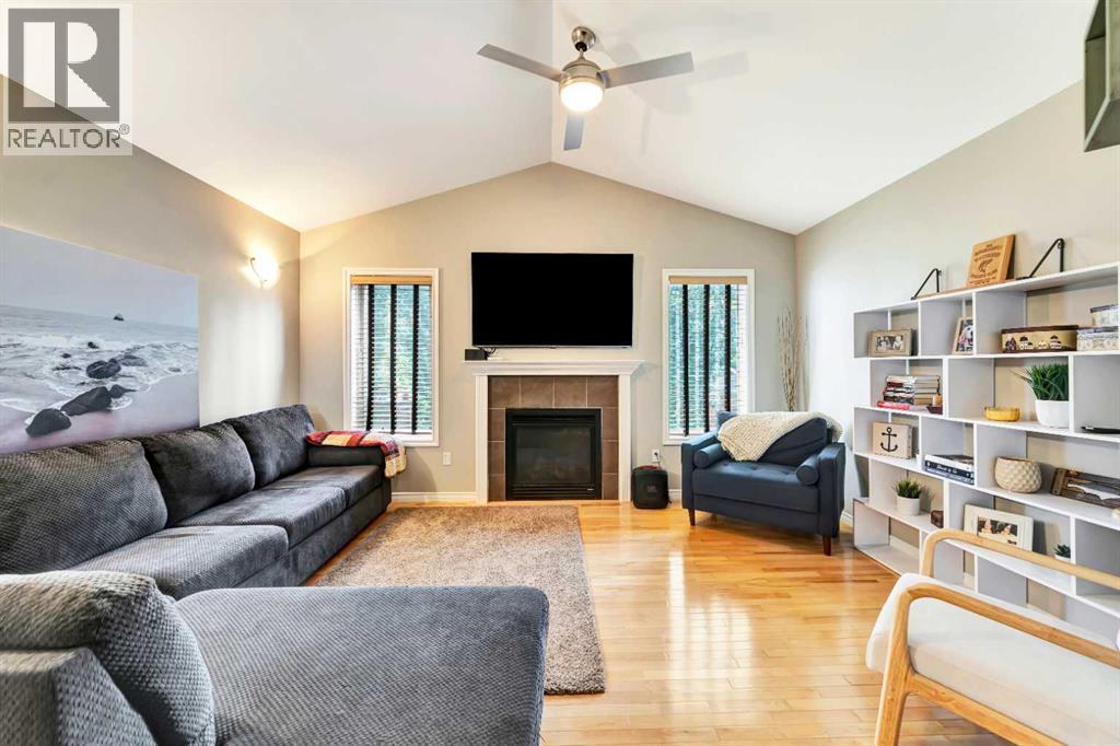 4401 33 Street - 10