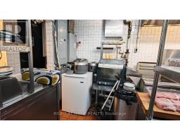 Upper - 6 Eglinton Avenue E, Toronto, ON M4P1A6 Photo 8