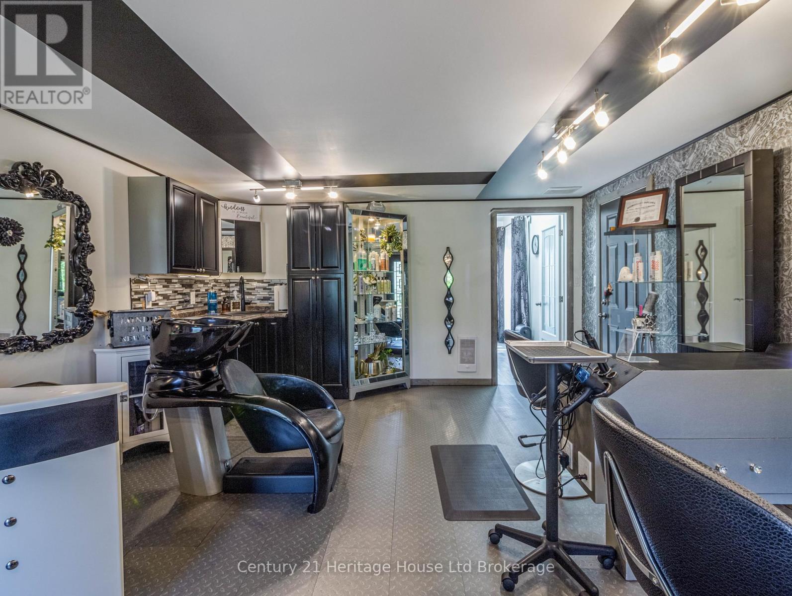 545228 PATTULLO AVENUE - 33