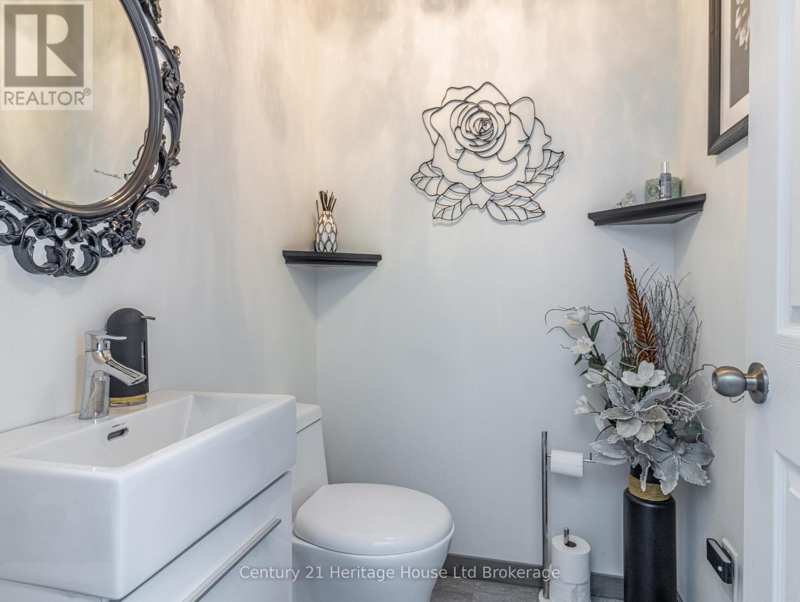 545228 PATTULLO AVENUE - 35