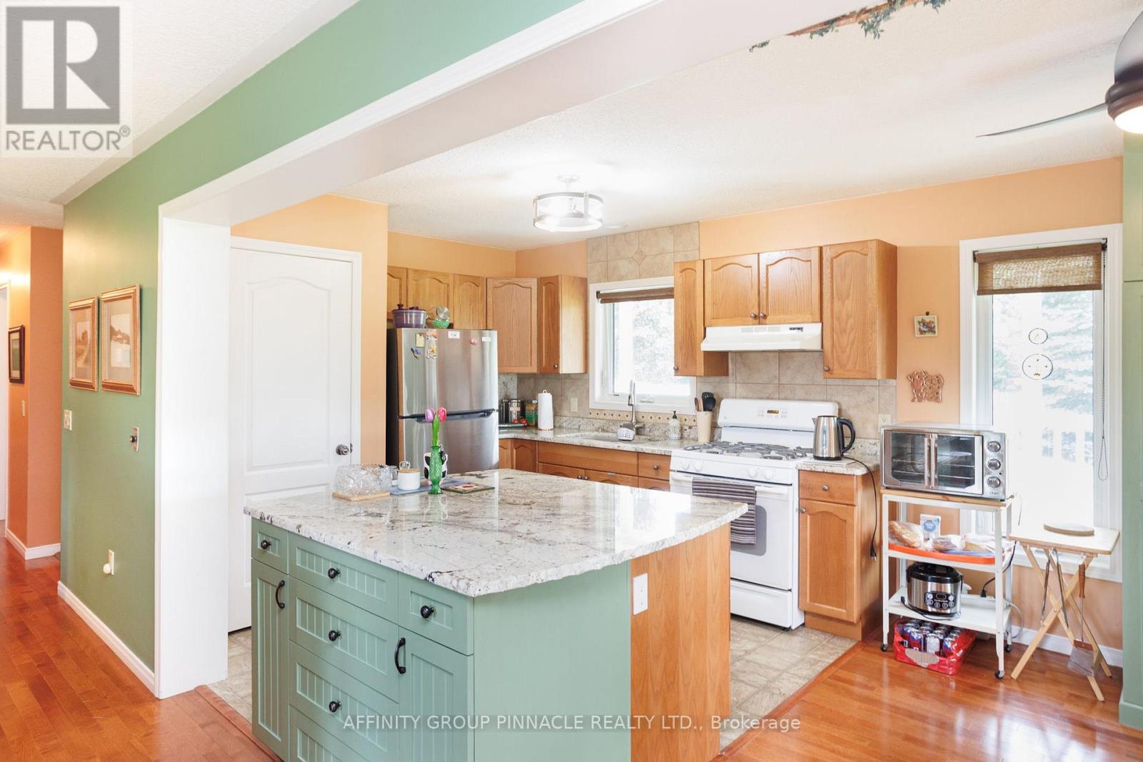 243 FAIRBAIRN ROAD - 13